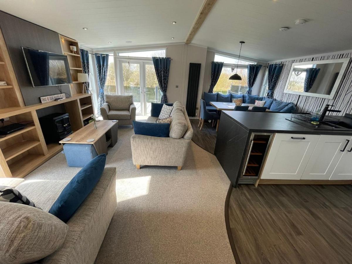 Indulgence Lakeside Lodge  Tattershall Extérieur photo