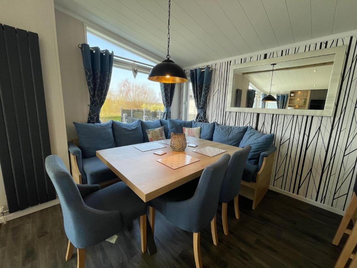 Indulgence Lakeside Lodge  Tattershall Extérieur photo