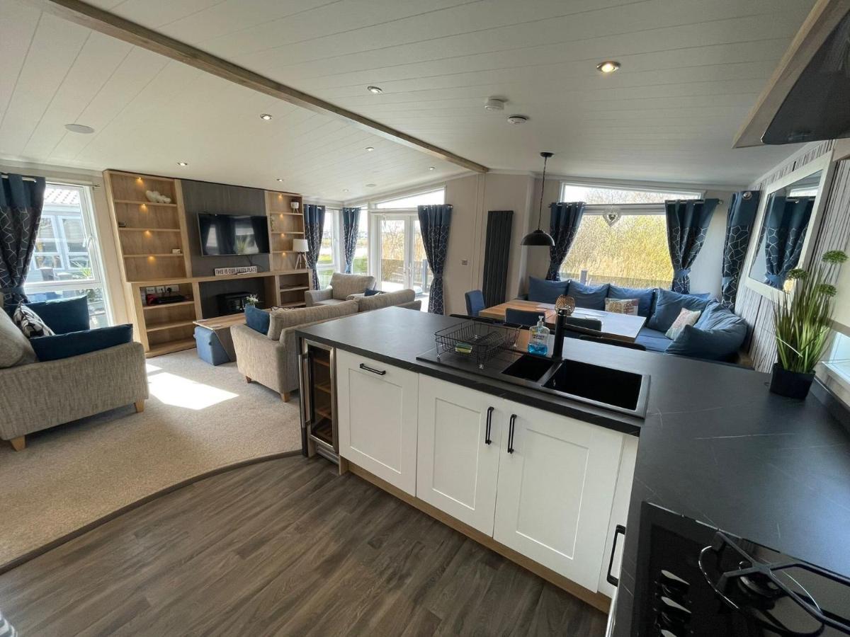 Indulgence Lakeside Lodge  Tattershall Extérieur photo