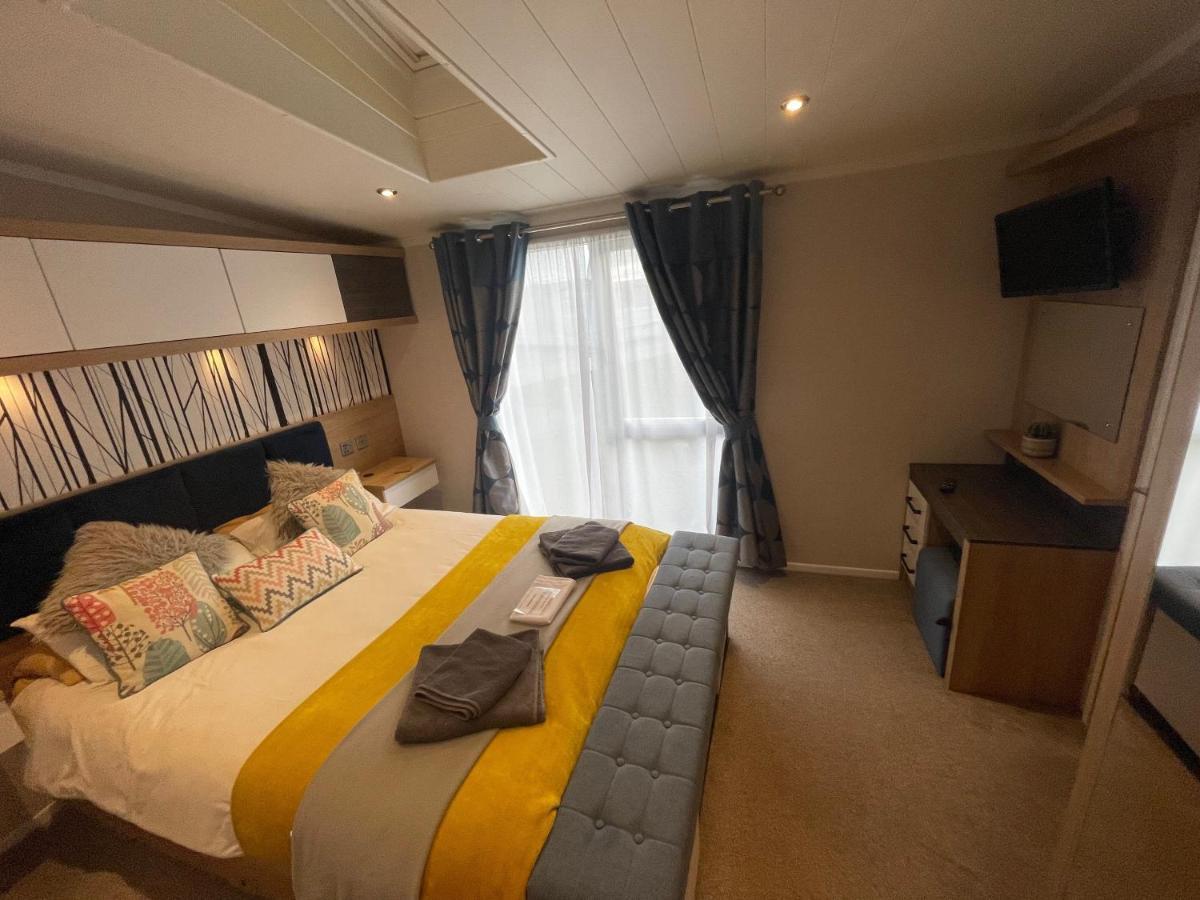 Indulgence Lakeside Lodge  Tattershall Extérieur photo
